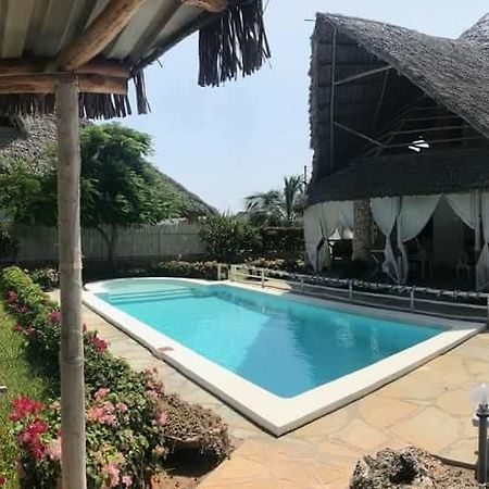 Nyumba Ya Afrika Bed and Breakfast Watamu Buitenkant foto